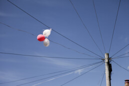 Balloons in wires